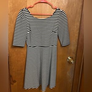 Pixley black and white fit and flare half sleeve dress